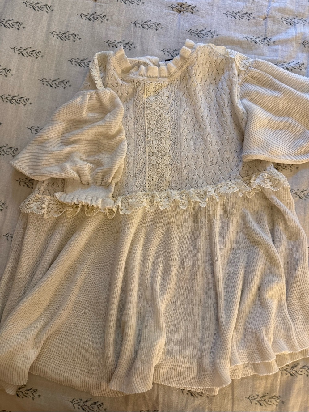 Women’s Zara Cream Lace-Trim Puff Sleeve Top